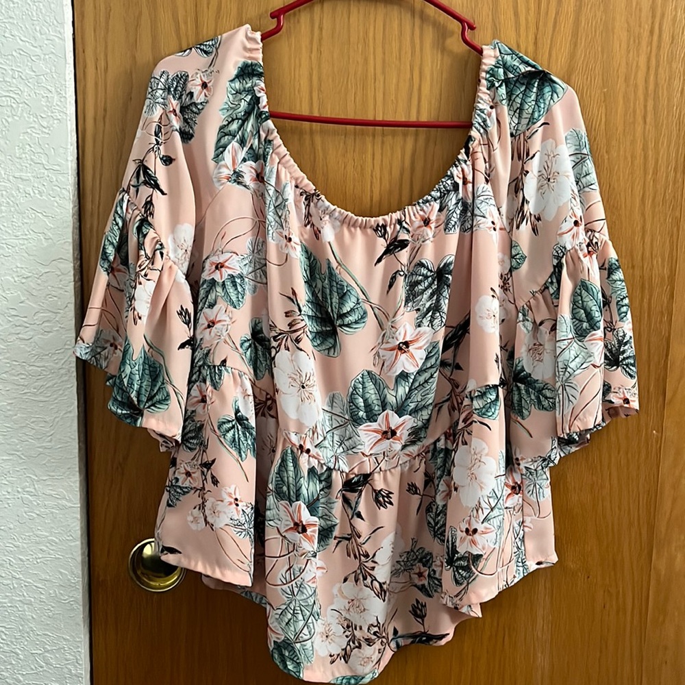 Womens crop top size medium